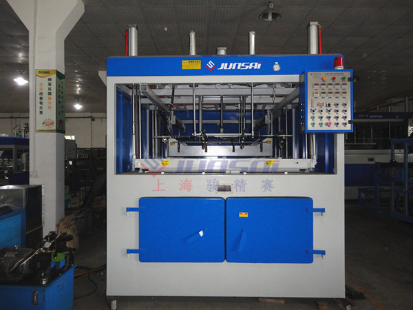 單頭厚片<a href=http://www.ihuasheng.cn/ target=_blank class=infotextkey>吸塑機</a>1.jpg